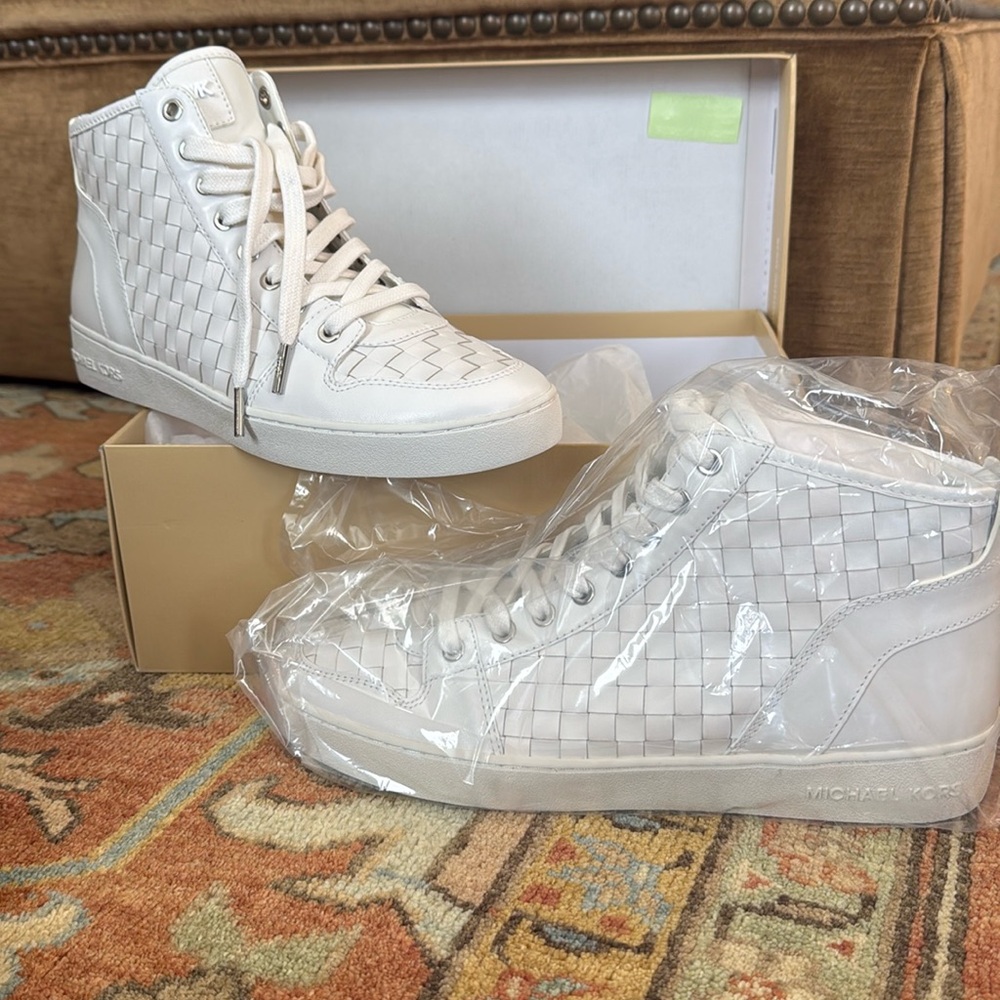 Michael Michael Kors Brand New Willow High Top sneakers Size 11 42.5